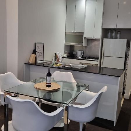 Collins Central 2-Bd Apartment With Pre-Reserve Parking Melbourne Ngoại thất bức ảnh